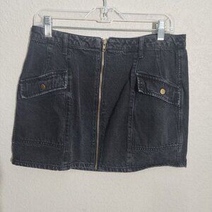 Forever 21 Womens Black Denim Mini Skirt W/ Front Zipper & Pockets Size Large